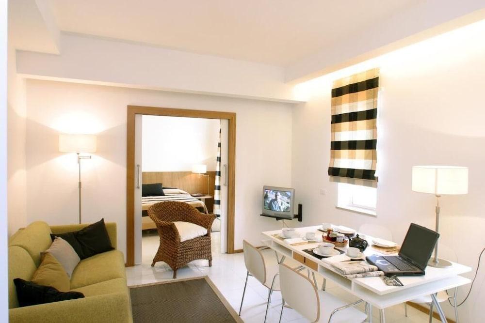 Rota Suites Sorrento Luaran gambar