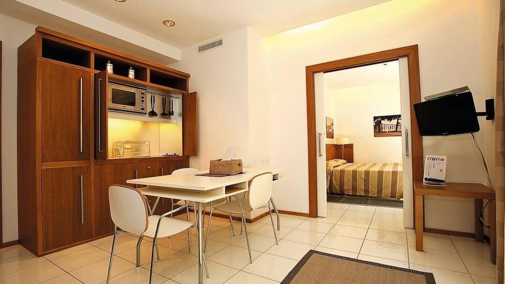 Rota Suites Sorrento Luaran gambar