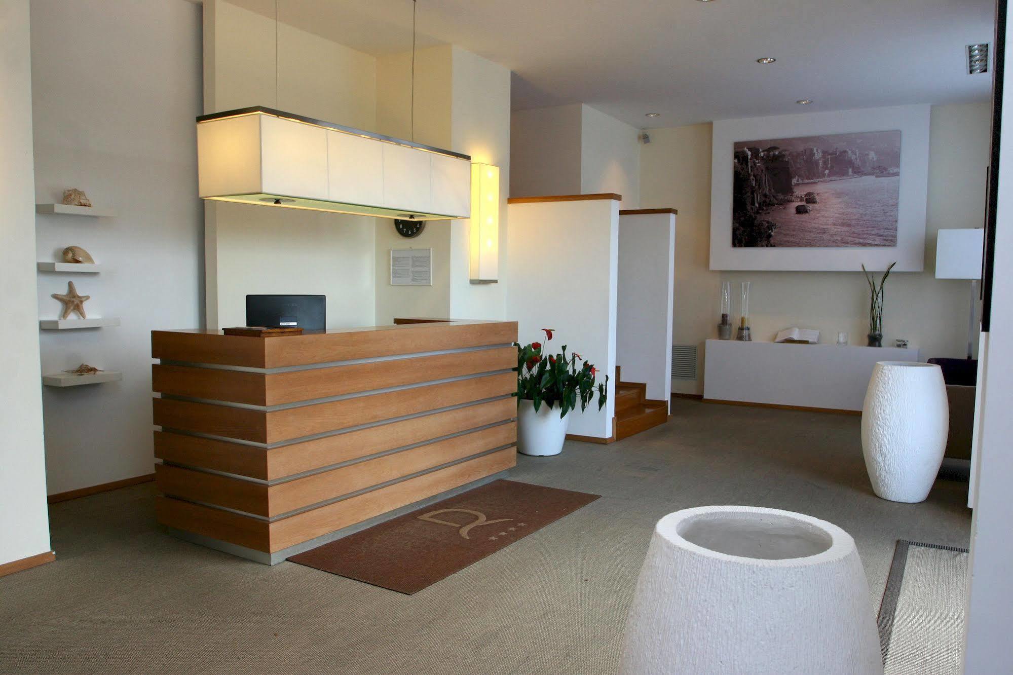 Rota Suites Sorrento Luaran gambar