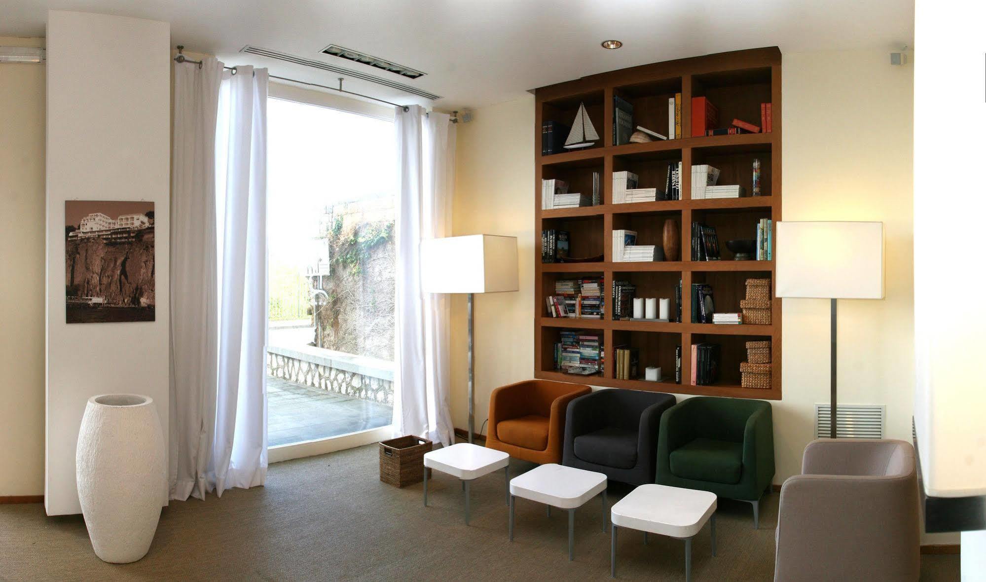 Rota Suites Sorrento Luaran gambar
